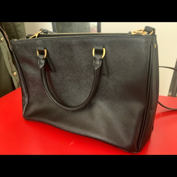 Prada Double ZIP lux Tote Leather - Picture 3 of 9